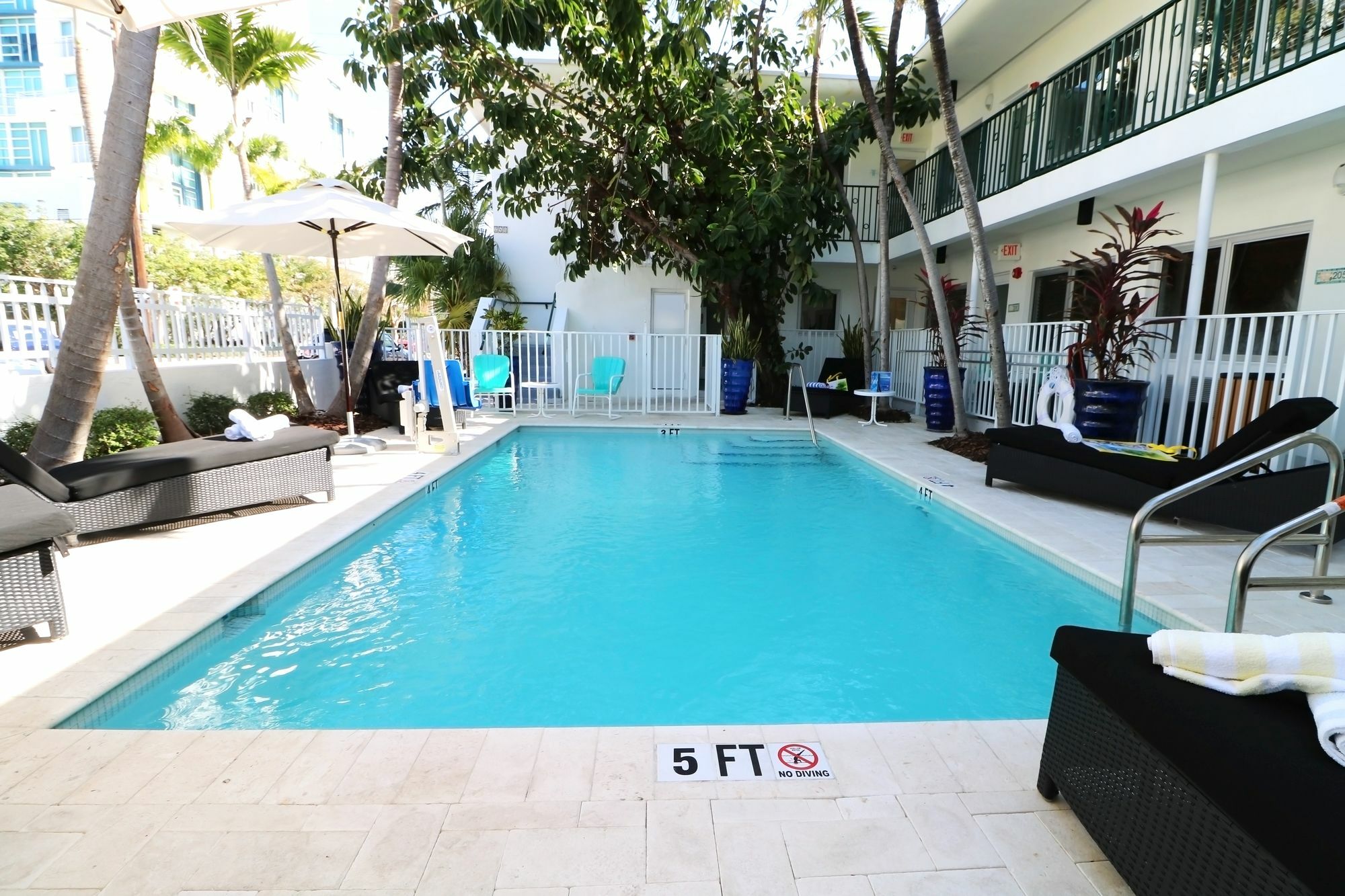 Seaside All Suites Hotel Miami Beach Exterior foto